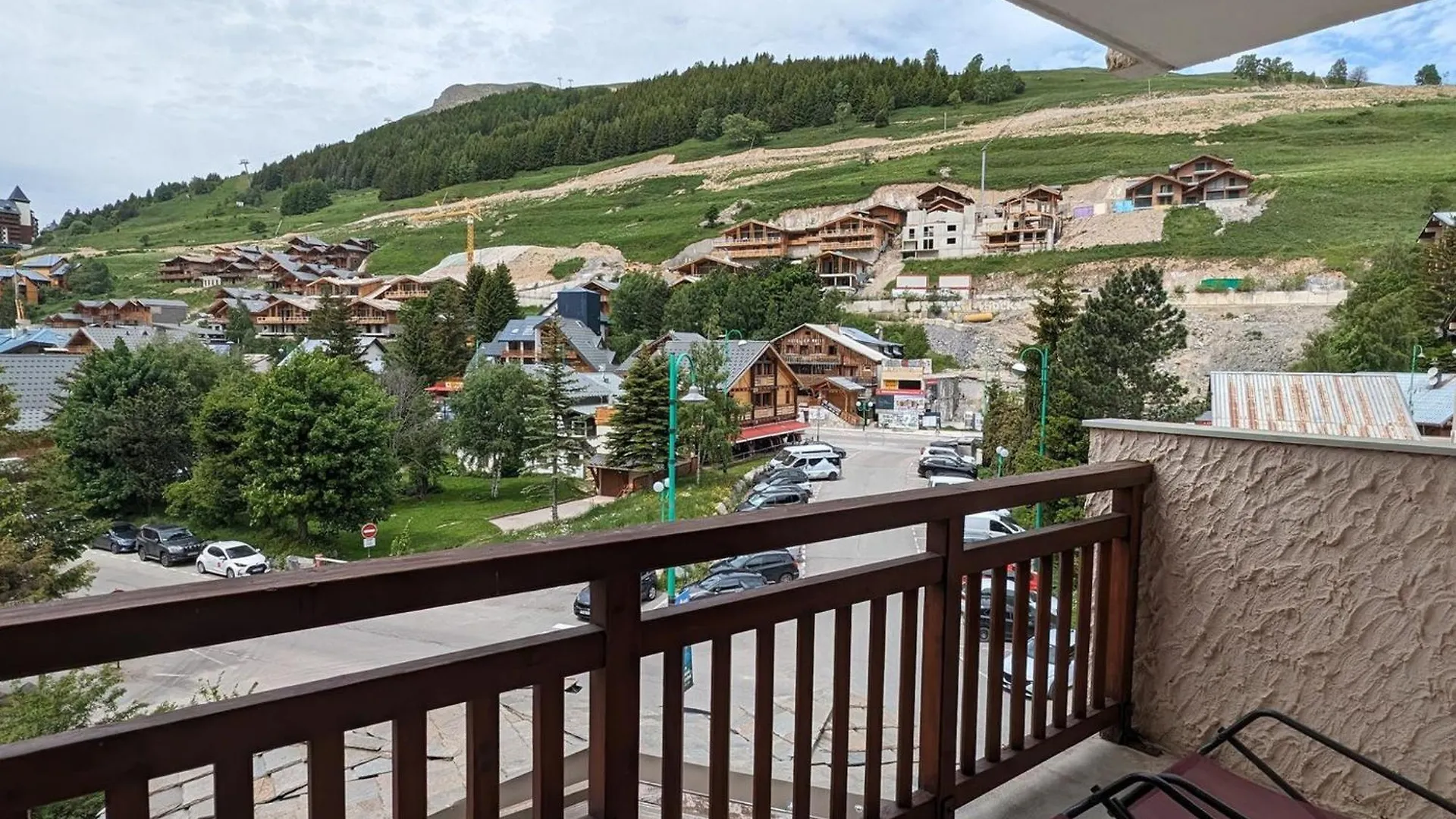 Studio Au Pied Des Pistes, Animaux Admis - Fr-1-811-7 Les Deux Alpes 0*,  France